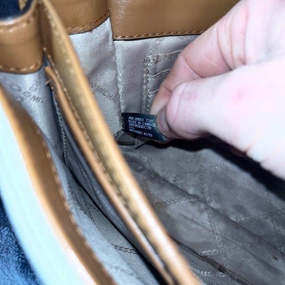 Michael Kors purse - Picture 7 of 7